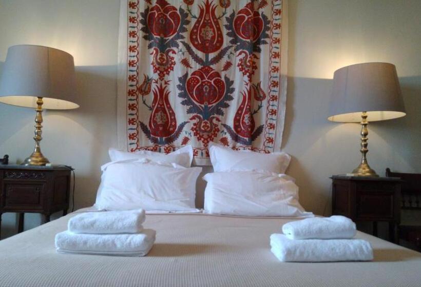 סוויטה דלוקס, Chateau D Estrac