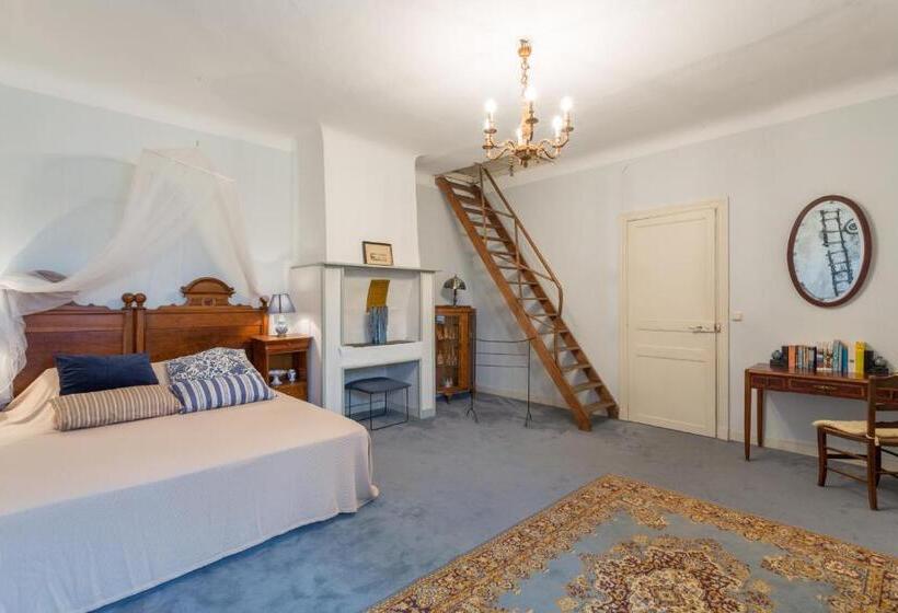 דירת חדר דלוקס, Chateau D Estrac