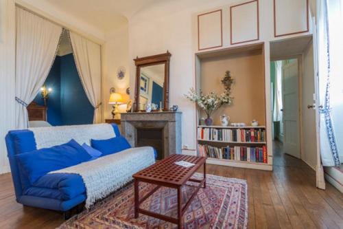 סוויטה דלוקס, Chateau D Estrac