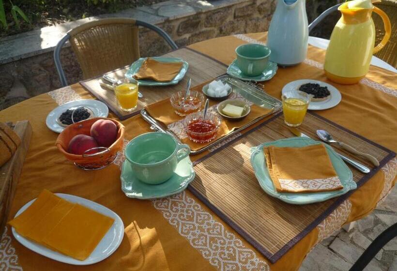 클래식 룸, Domaine Du Planas Ailhon Ardeche