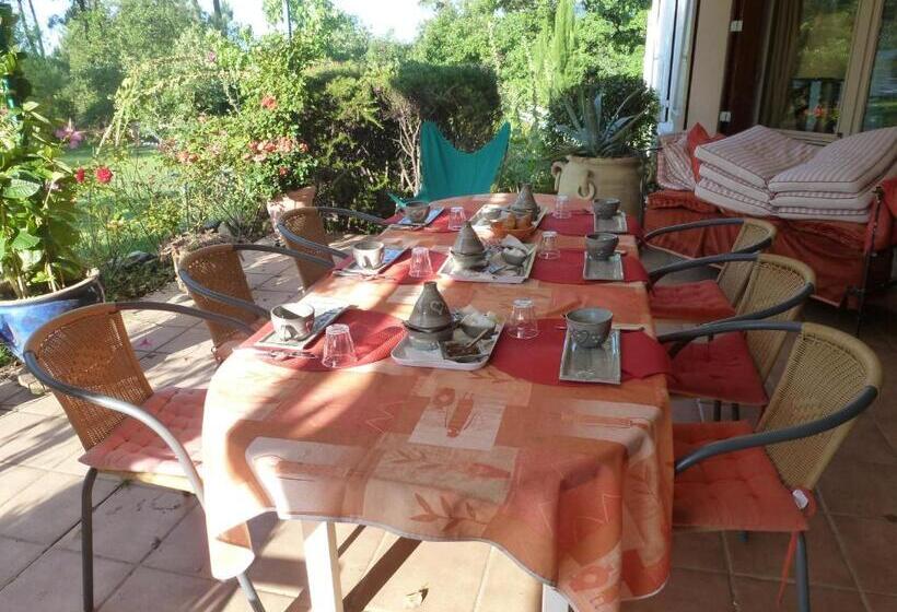 스탠다드 룸, Domaine Du Planas Ailhon Ardeche