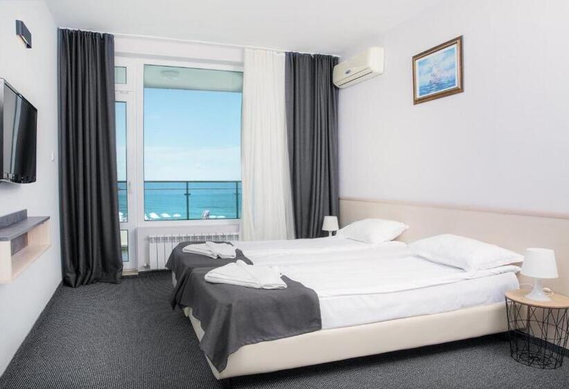 Номер Стандарт с Балконом, Family Hotel Sunrise