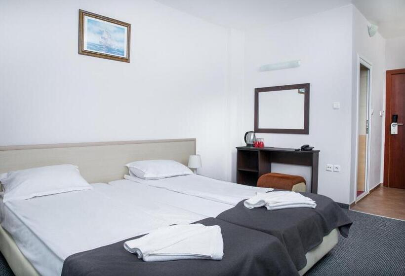 اتاق استاندارد با بالکن, Family Hotel Sunrise