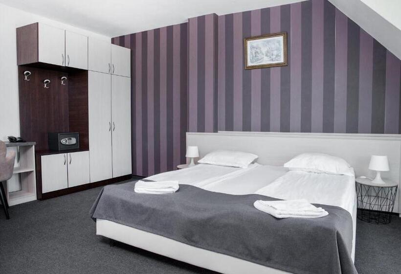 Полулюкс с Балконом, Family Hotel Sunrise