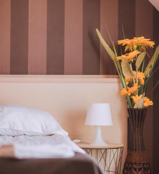 Полулюкс с Балконом, Family Hotel Sunrise