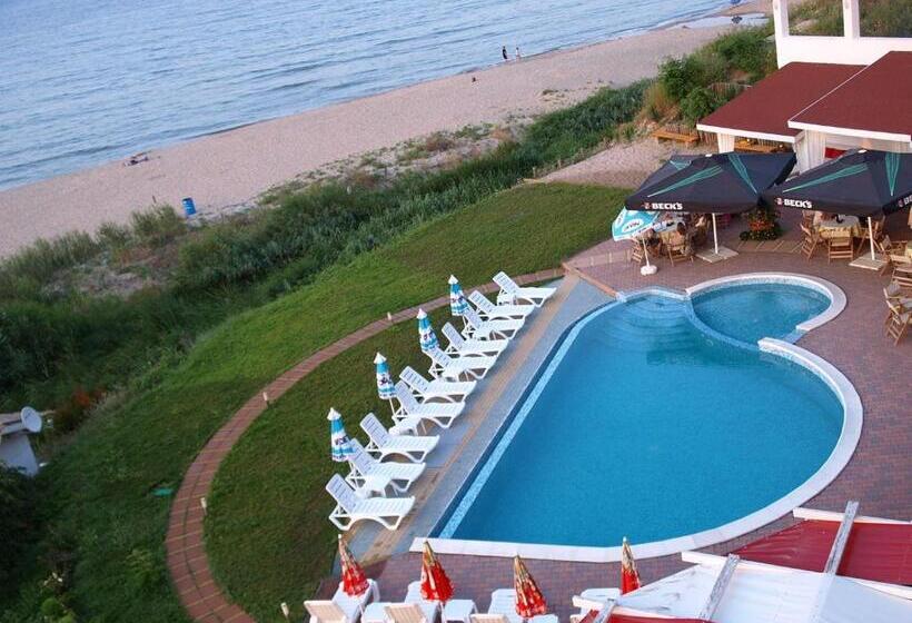 سوئیت پنت هاوس, Family Hotel Sunrise