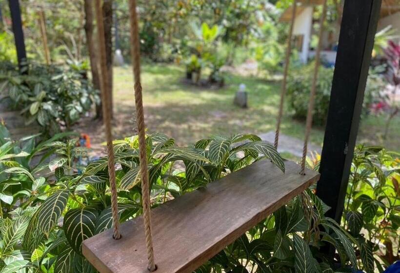 חדר סטנדרט עם מרפסת, Ingtara At Lanta Resort