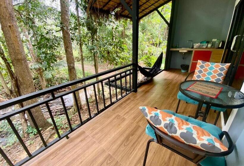 חדר סטנדרט עם מרפסת, Ingtara At Lanta Resort