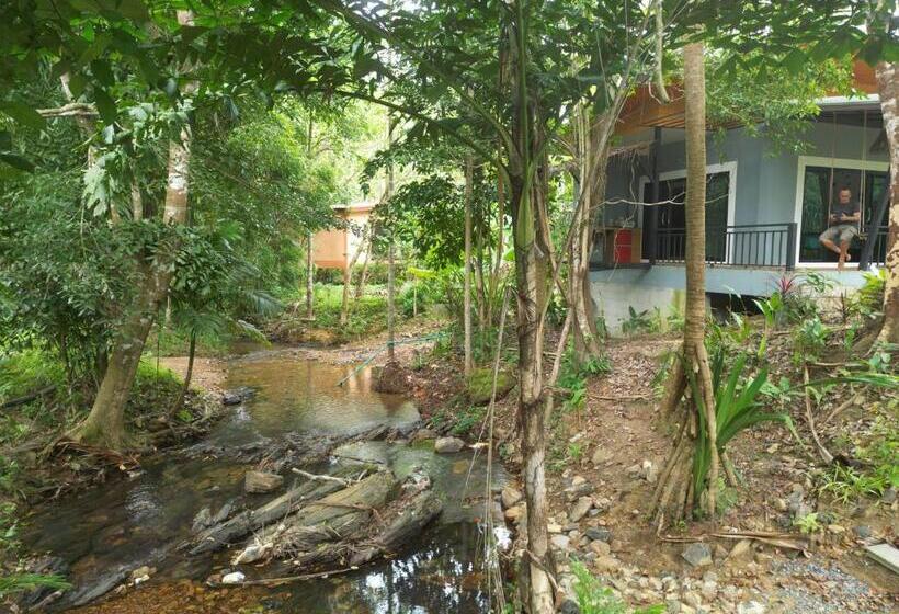 חדר סטנדרט עם מרפסת, Ingtara At Lanta Resort