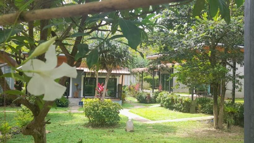 חדר סטנדרט נוף לגינה, Ingtara At Lanta Resort