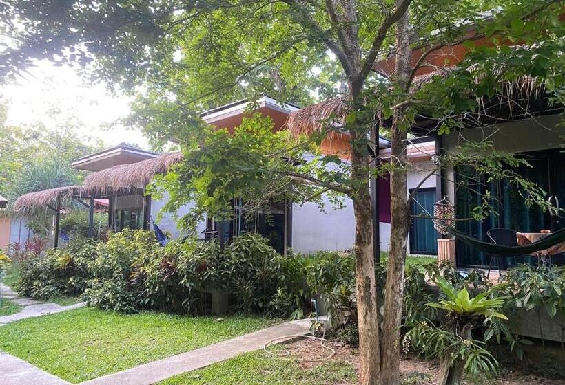 חדר סטנדרט נוף לגינה, Ingtara At Lanta Resort