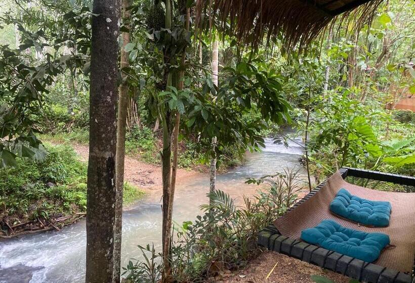 חדר סטנדרט עם מרפסת, Ingtara At Lanta Resort