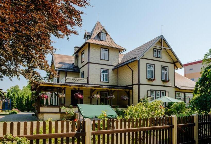 اتاق استاندارد چهار تخته, Villa Magonīte