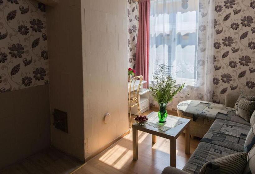 اتاق خانوادگی با سرویس بهداشتی مشترک, Villa Magonīte