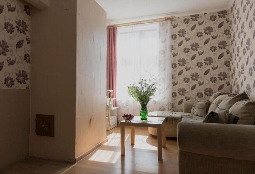 اتاق خانوادگی با سرویس بهداشتی مشترک, Villa Magonīte