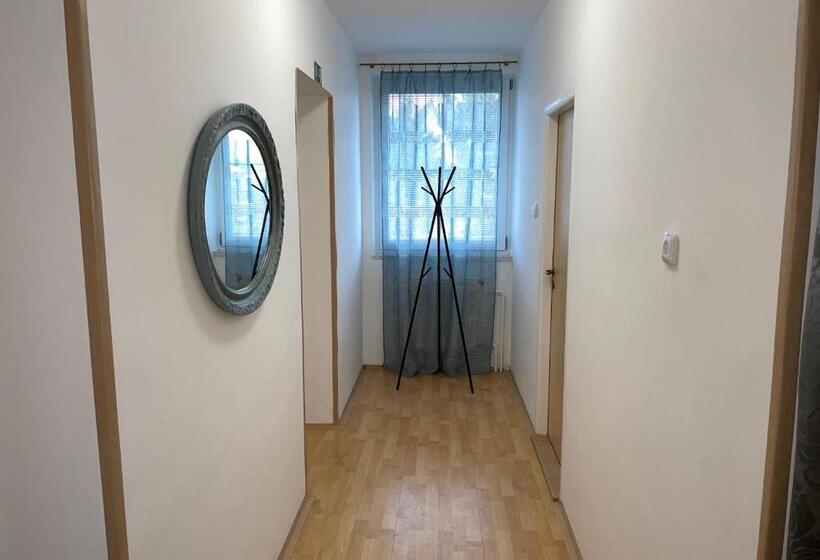 バルコニー付き1ベッドルームアパートメント, Pálava House Mikulov