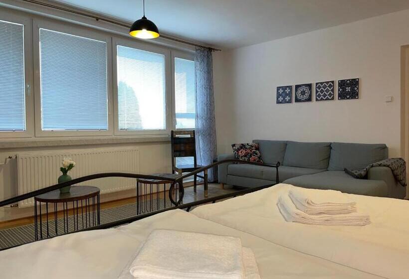 バルコニー付き1ベッドルームアパートメント, Pálava House Mikulov