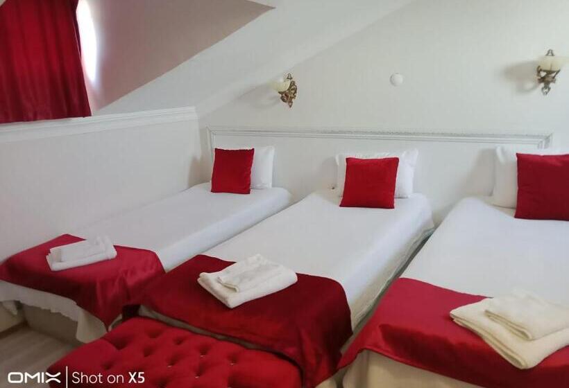 اتاق کلاسیک سه تخته, çarşi Hotel&cafe