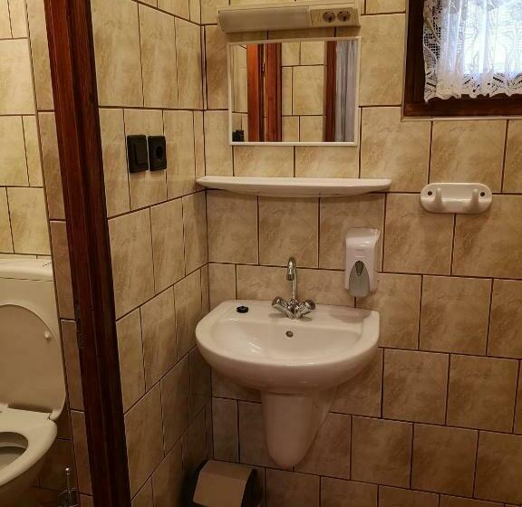 Номер Стандарт, Szűts Panzió