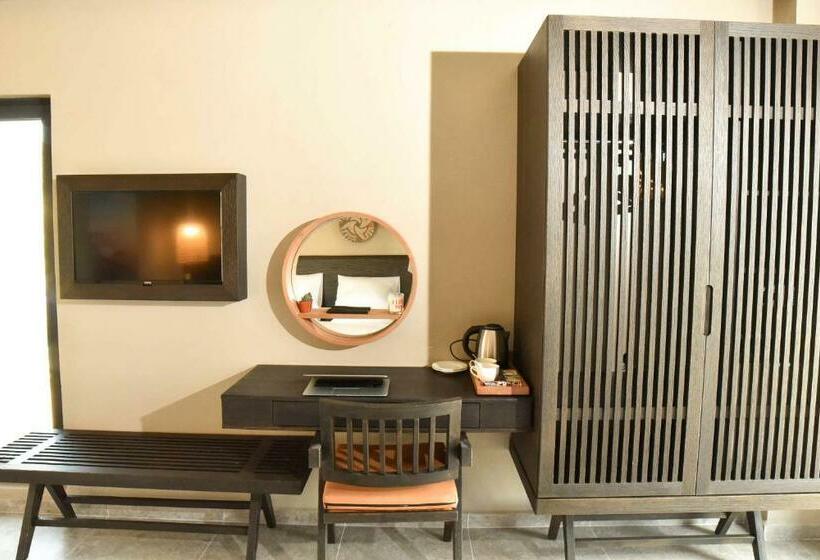 Pokój Standard Trzyosobowy, Kotinos Beach