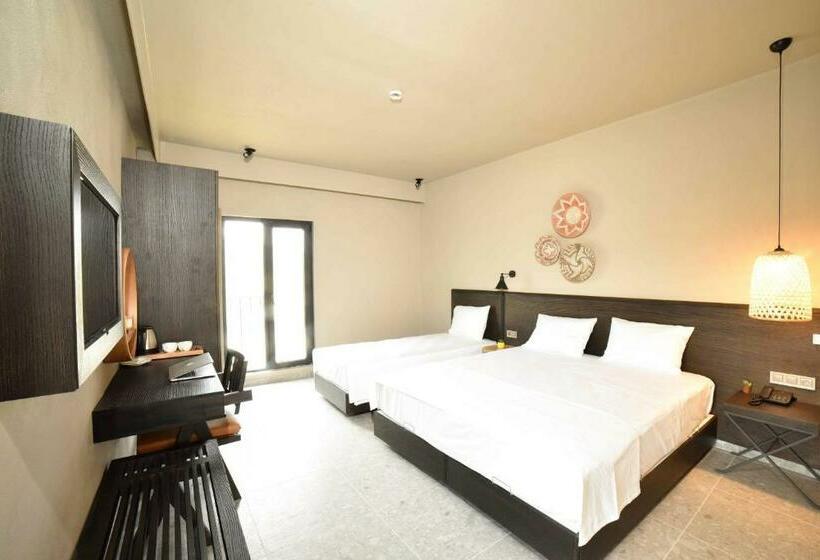 Pokój Standard Trzyosobowy, Kotinos Beach