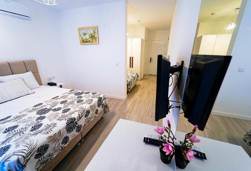 سوییت با چشمانداز باغ, Tepehan By özkul