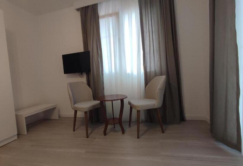 اتاق لوکس با چشمانداز دریا, Tepehan By özkul