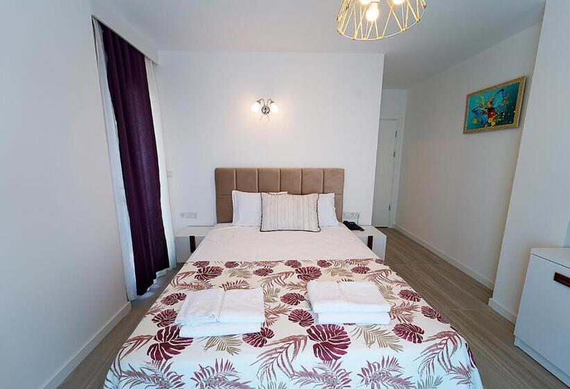 اتاق لوکس با چشمانداز دریا, Tepehan By özkul