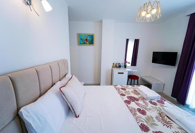 اتاق لوکس با چشمانداز دریا, Tepehan By özkul