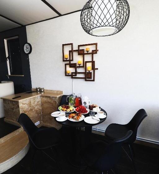 استودیوی لوکس, Tigran Mets Yerevan