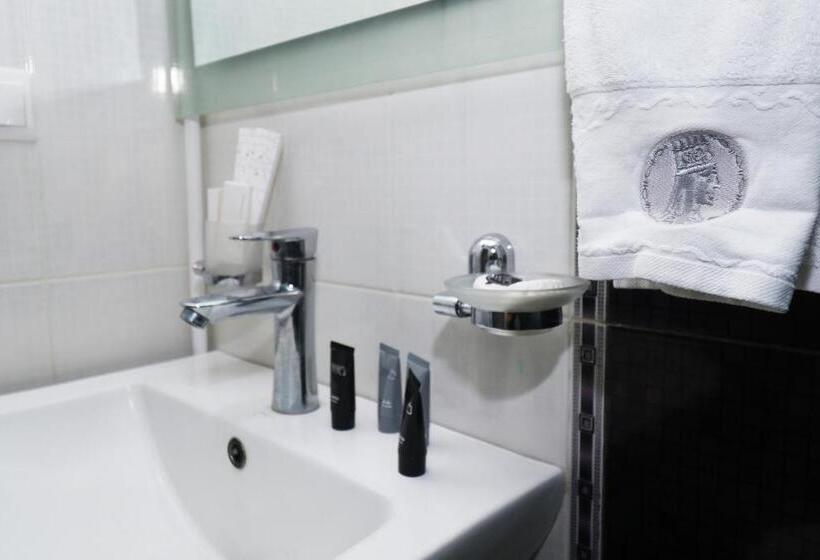 سوییت, Tigran Mets Yerevan