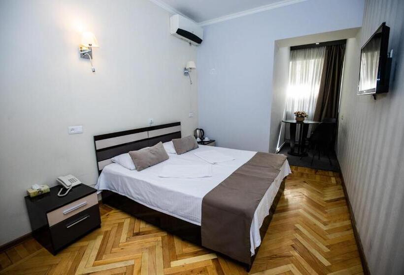 스탠다드 룸, Tigran Mets Yerevan