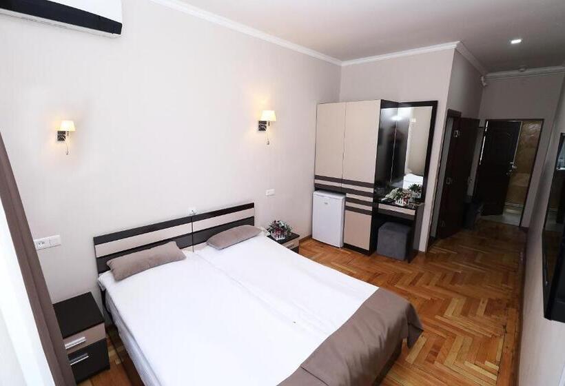 스탠다드 룸, Tigran Mets Yerevan