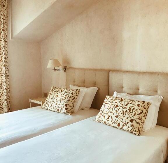 غرفة قياسية, Quinta De Catralvos