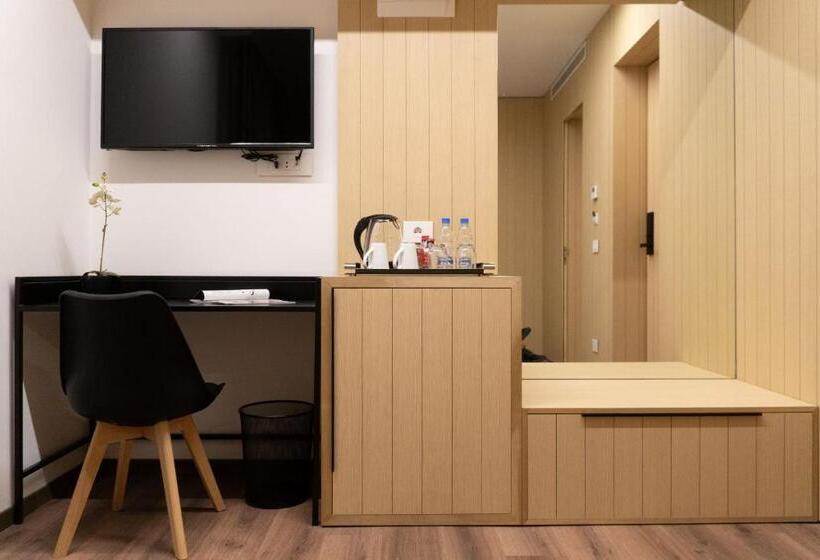 اتاق اکونومی, Votre