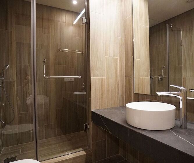 اتاق اکونومی, Votre