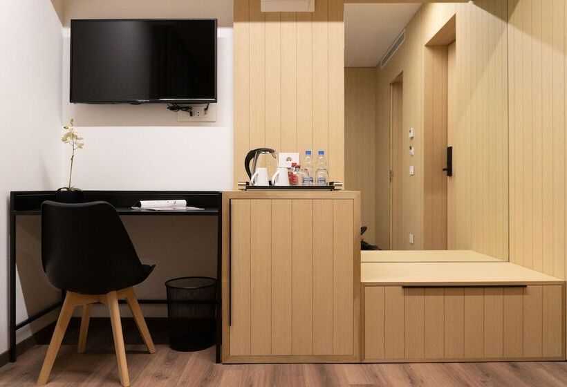 اتاق اکونومی, Votre