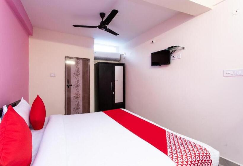 חדר קלאסי לשלושה, Decision By Oyo Rooms