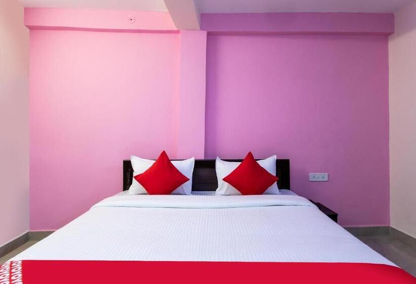 חדר קלאסי לשלושה, Decision By Oyo Rooms