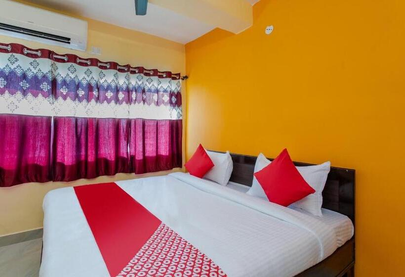 חדר קלאסי לשלושה, Decision By Oyo Rooms