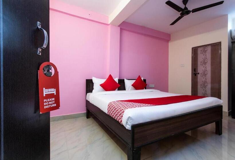 חדר קלאסי לשלושה, Decision By Oyo Rooms