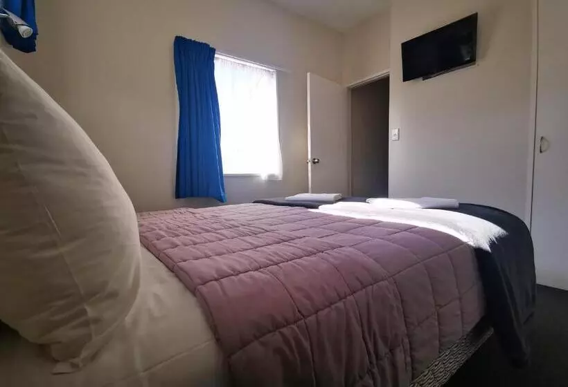 ２ベッドルーム家族用アパートメント, Airport Birches Motel