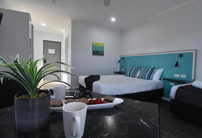 استودیوی استاندارد, Ballina Homestead Motel