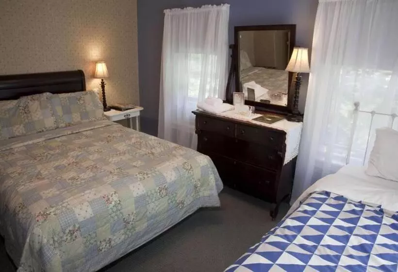 コンフォートトリプルルーム, Bartlett Inn