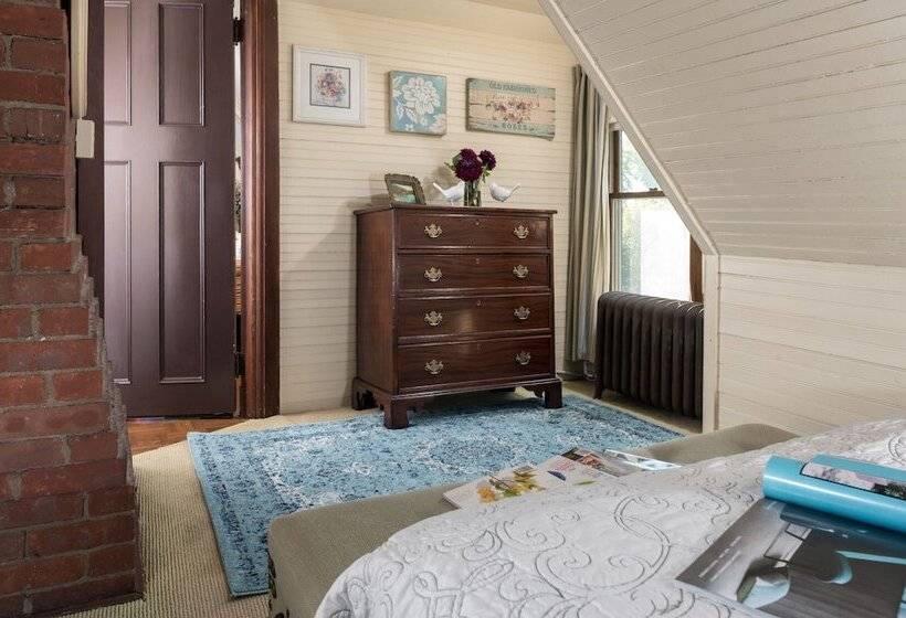 디럭스 룸, Manor House Inn