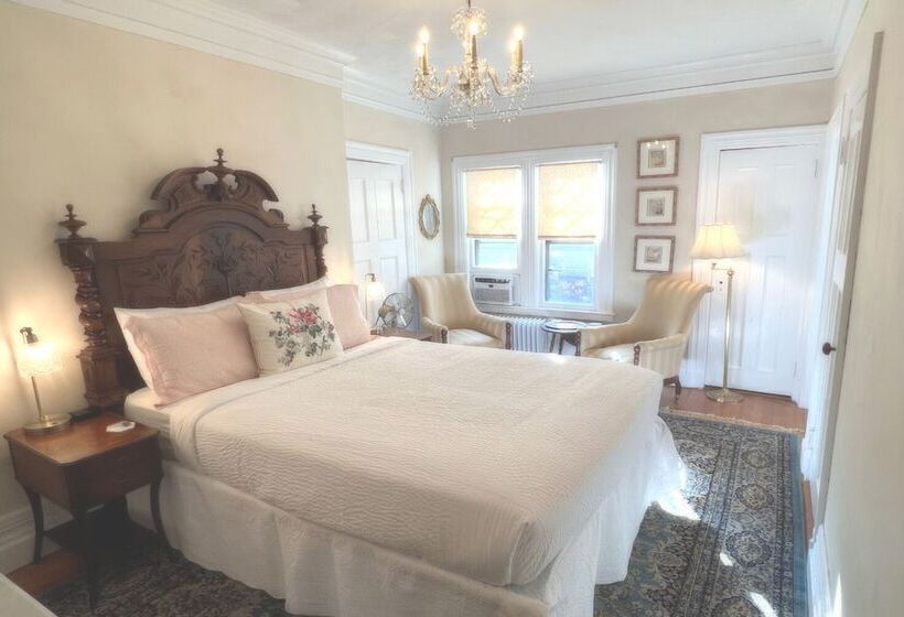Номер Deluxe, Manor House Inn