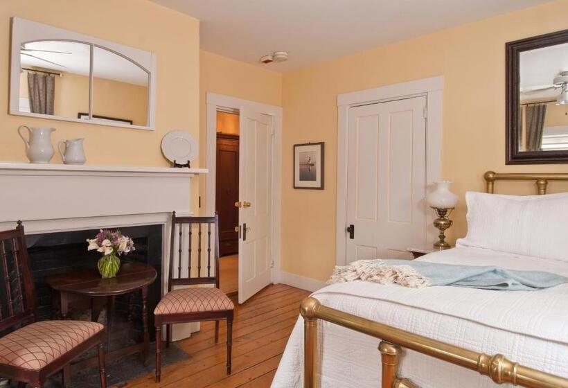 수피리어 룸, Marshall Slocum Inn