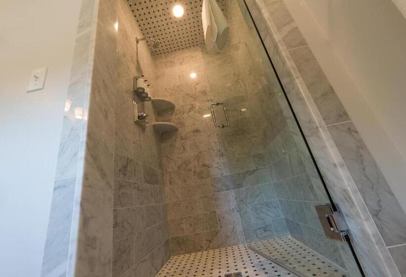 اتاق استاندارد با تخت بزرگ, Serenity Inn Newport