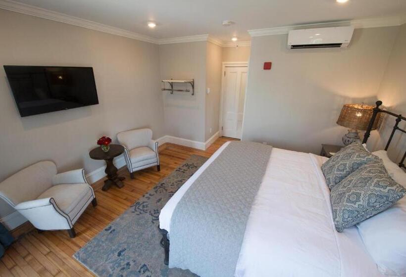 اتاق استاندارد, Serenity Inn Newport