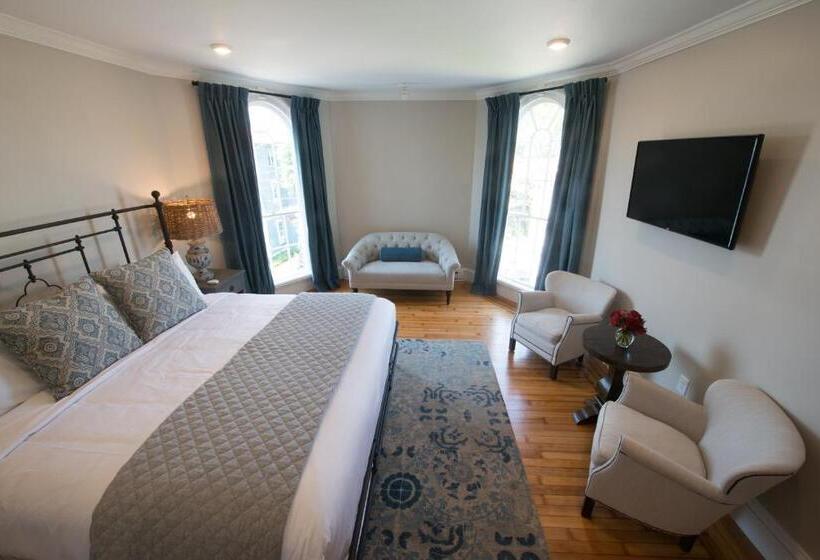 اتاق استاندارد, Serenity Inn Newport
